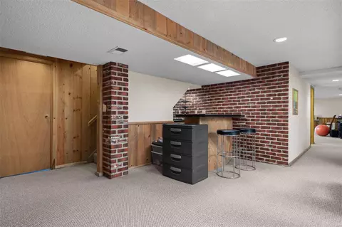 Entry Way - 1125 Jade Wind Dr, Ballwin, MO 63011 photo 4 of 4