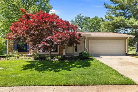 1125 Jade Wind Dr, Ballwin, MO 63011