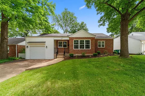 1336 Selma Ave, Webster Groves, MO 63119