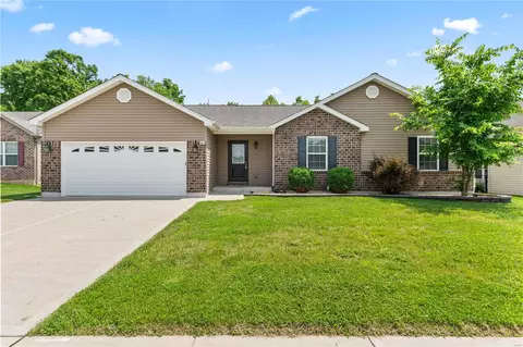 543 Sceptre Rd, Wentzville, MO 63385