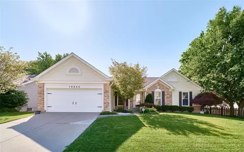 15640 94th Ave, Florissant, MO 63034