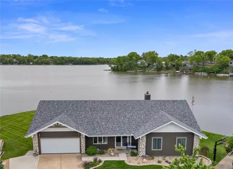 22 Harbor Point Ct, Lake Saint Louis, MO 63367