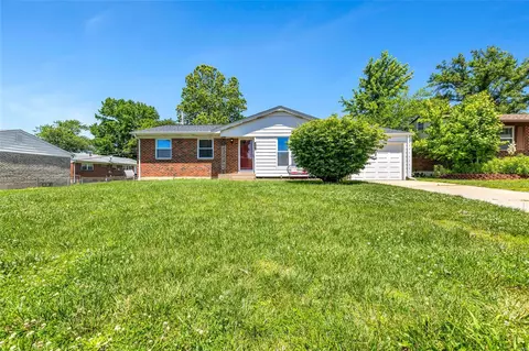 3124 Ainsworth Ct, Saint Charles, MO 63301