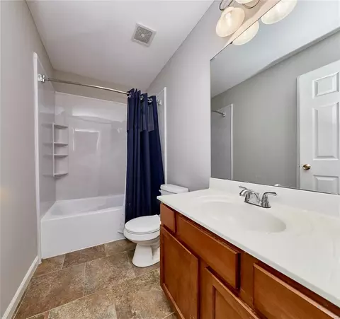 Bath - 546 Copper Meadows Ln, O'fallon, MO 63368 photo 6 of 7
