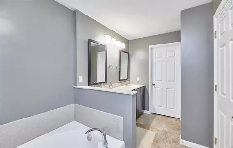 Bath - 546 Copper Meadows Ln, O'fallon, MO 63368 photo 2 of 7