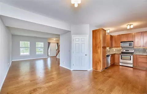 Living - 546 Copper Meadows Ln, O'fallon, MO 63368 photo 2 of 3
