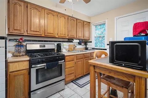 Kitchen - 6336 Everett Dr, Berkeley, MO 63134 photo 1 of 2