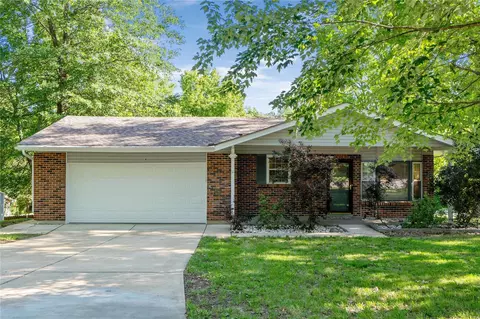 3203 Marion Dr, Saint Peters, MO 63376