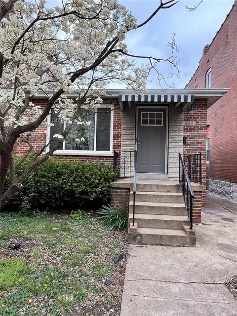 4641 Michigan Ave, Saint Louis, MO 63111