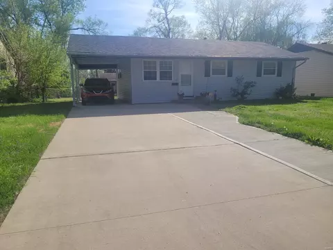 770 Tyson Dr, Florissant, MO 63031