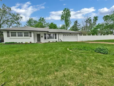 6235 Hancock Ave, Berkeley, MO 63134