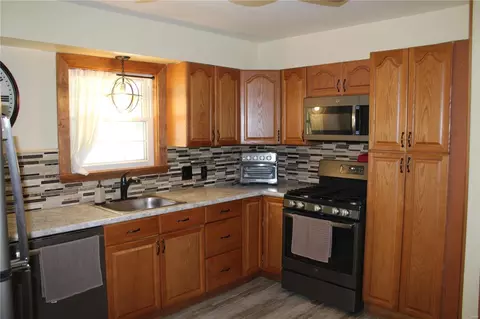 Kitchen - 3502 High Dr, Saint Ann, MO 63074 photo 2 of 3