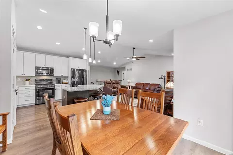 528 Brookside Forest Ct, O'fallon, MO 63366 photo 11