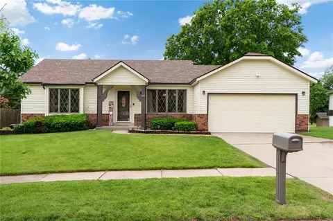 1972 Driftwood Trails Dr, Florissant, MO 63031