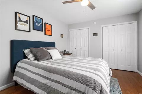 Bedroom - 334 Elmcrest Dr, Ballwin, MO 63011 photo 2 of 10