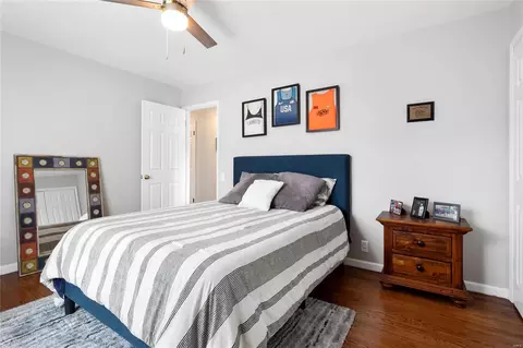 Bedroom - 334 Elmcrest Dr, Ballwin, MO 63011 photo 1 of 10