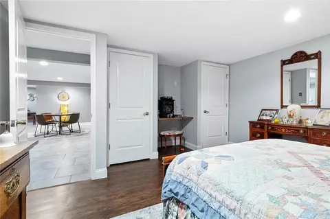 Bedroom - 334 Elmcrest Dr, Ballwin, MO 63011 photo 10 of 10