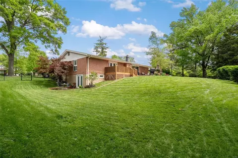 Exterior - 334 Elmcrest Dr, Ballwin, MO 63011 photo 14 of 18