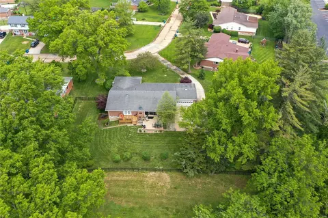 View/Area - 334 Elmcrest Dr, Ballwin, MO 63011 photo 3 of 3