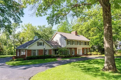 11114 Hermitage Hill Rd, Frontenac, MO 63131