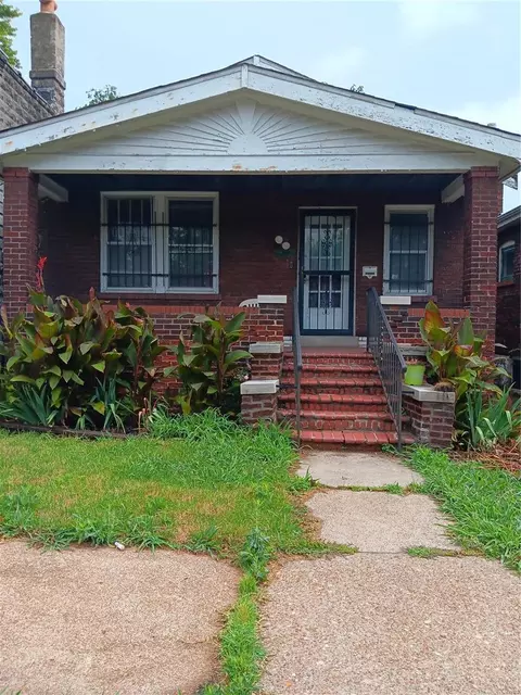 4869 Carter Ave, Saint Louis, MO 63115