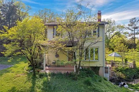 1389 Harper Ln, Saint Louis, MO 63137