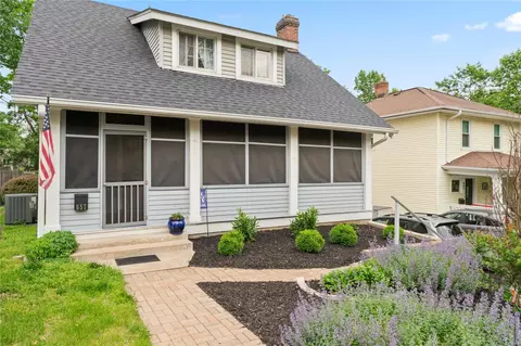 657 Clark Ave, Webster Groves, MO 63119