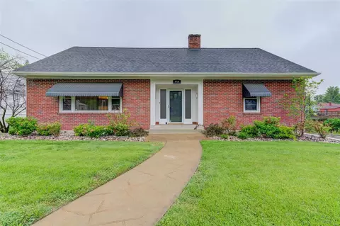 958 Lindenwood Ave, Saint Charles, MO 63301