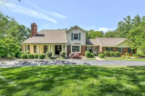 171 Scenic Woods Ct, Saint Louis, MO 63141