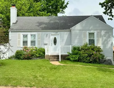 1160 Hilltop Dr, Saint Louis, MO 63132