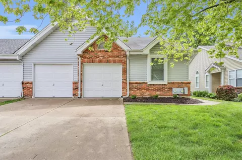 834 Du Pre Ct, Saint Peters, MO 63376
