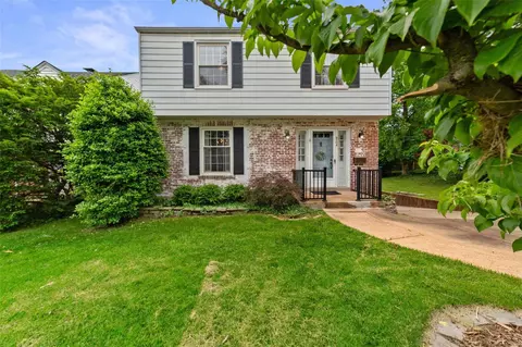 9104 Moritz Ave, Saint Louis, MO 63144