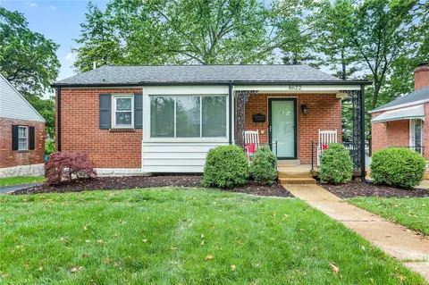 8622 Henrietta Ave, Brentwood, MO 63144