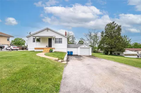 3137 Dillon Dr, Saint Louis, MO 63125