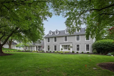1871 Chamfers Farm Ct, Chesterfield, MO 63005