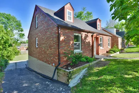 2818 Telegraph Rd, Saint Louis, MO 63125