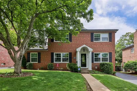 8016 Walinca Ter, Saint Louis, MO 63105