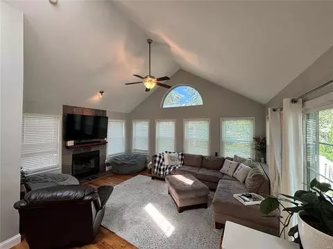 20 Streamside Ct, Saint Charles, MO 63303 photo 9