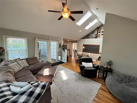 20 Streamside Ct, Saint Charles, MO 63303 photo 10