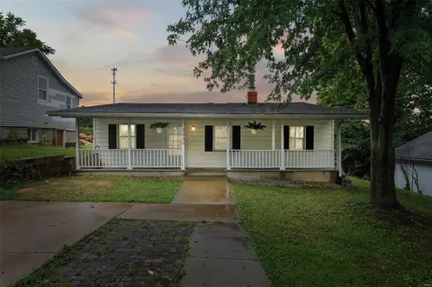 2930 Endicott Ave, Saint Louis, MO 63114