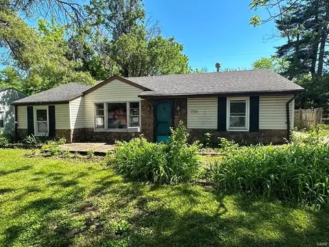710 Saint Judith Ln, Florissant, MO 63031