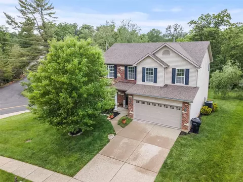 101 Liberty Grove Dr, Wentzville, MO 63385