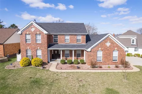 2664 Towne Oaks Dr, Saint Louis, MO 63129