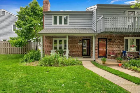 571 W Kirkham Ave, Saint Louis, MO 63119