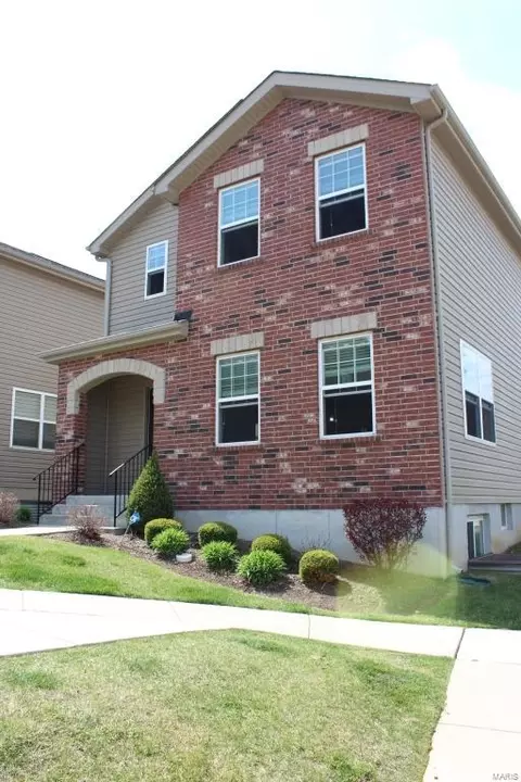 9702 Wilderness Battle Dr, Saint Louis, MO 63123