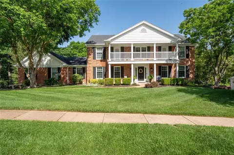2713 Autumn Run Ct, Wildwood, MO 63005