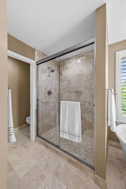 Bath - 2165 Spring Wagon Ln, O'fallon, MO 63368 photo 3 of 6