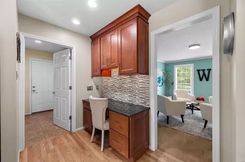 Entry Way - 2165 Spring Wagon Ln, O'fallon, MO 63368 photo 3 of 5