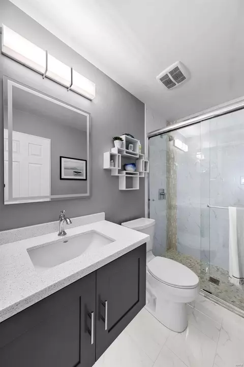 Bath - 2165 Spring Wagon Ln, O'fallon, MO 63368 photo 5 of 6