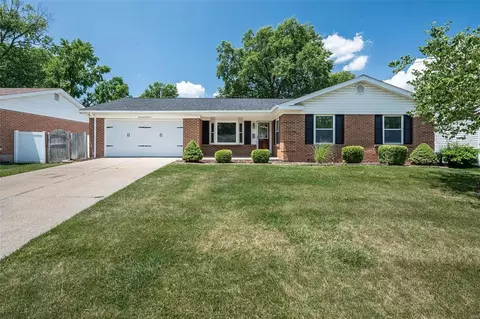 1965 N Downs Dr, Florissant, MO 63033